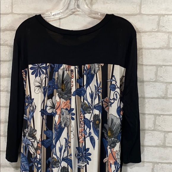 Vision floral blouse size 2X - Picture 6 of 7